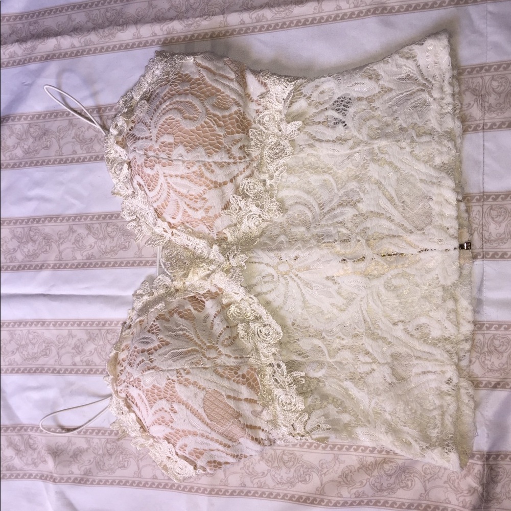 Fashion Nova lined laced crop top